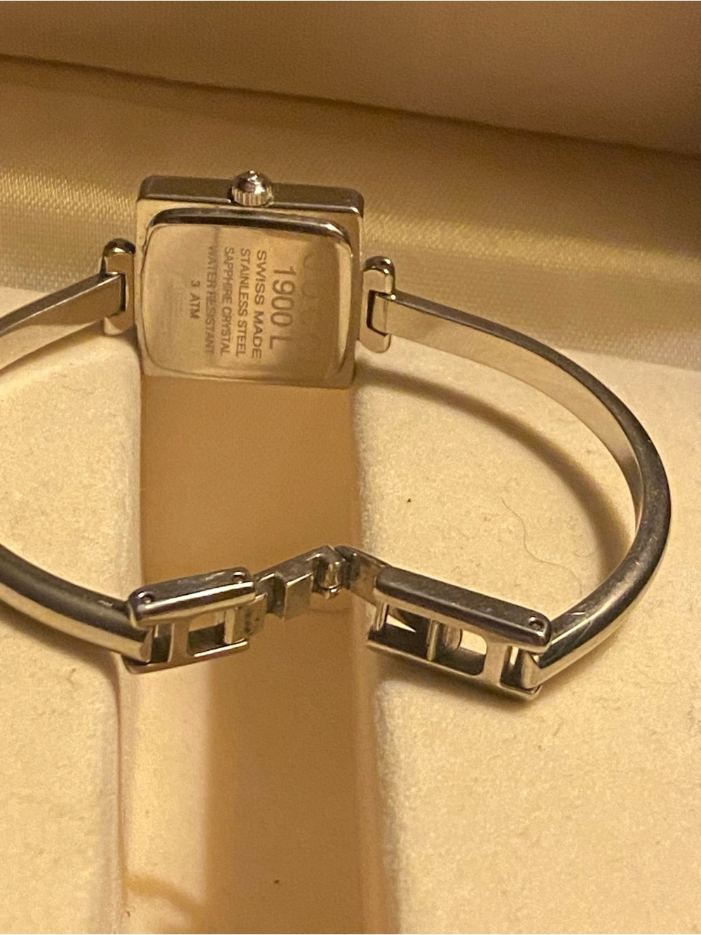 Vintage Gucci 1900L Stainless Steel Bangle Watch Size Small - Picture 5 of 6